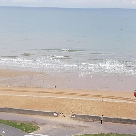 Appartement Liza 2 Pieces Vue Mer A Cabourg Extérieur photo