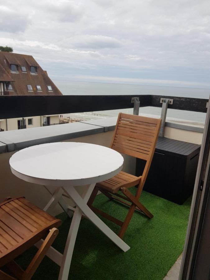 Appartement Liza 2 Pieces Vue Mer A Cabourg Extérieur photo